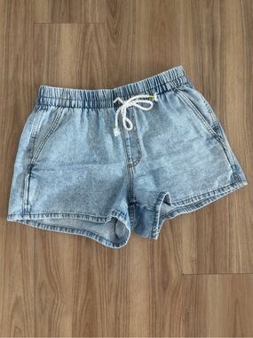 Universal Thread Mid-Rise Denim Beach Shorts